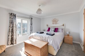 Iron/ironing board, free WiFi, bed sheets - 2 Bed in Horning (oc-1860) (Horning)