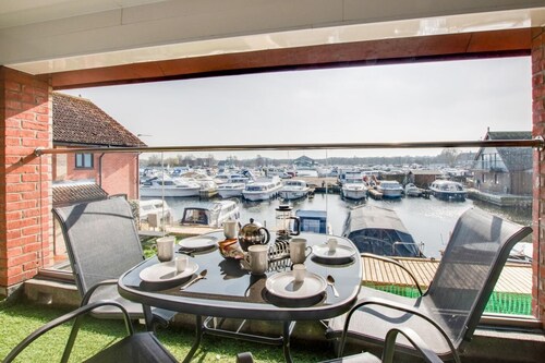2 Bed in Horning (oc-1860)