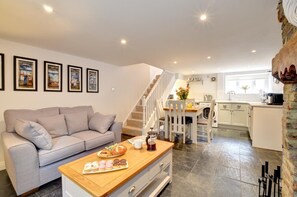 Interior - 3 Bed in Whitby (oc-w424) (Whitby)
