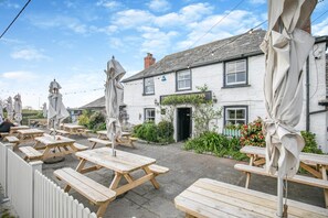 Outdoor dining - 2 Bed in St. Merryn (oc-p00673) (Saint Merryn)
