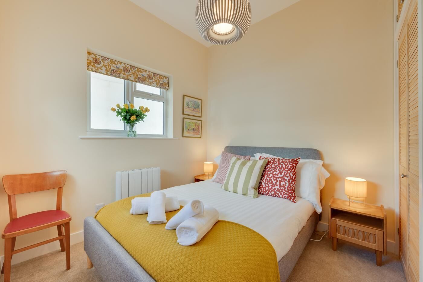 Iron/ironing board, free WiFi, bed sheets