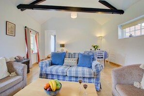TV, fireplace - 2 Bed in Hindringham (oc-1871) (Hindringham)