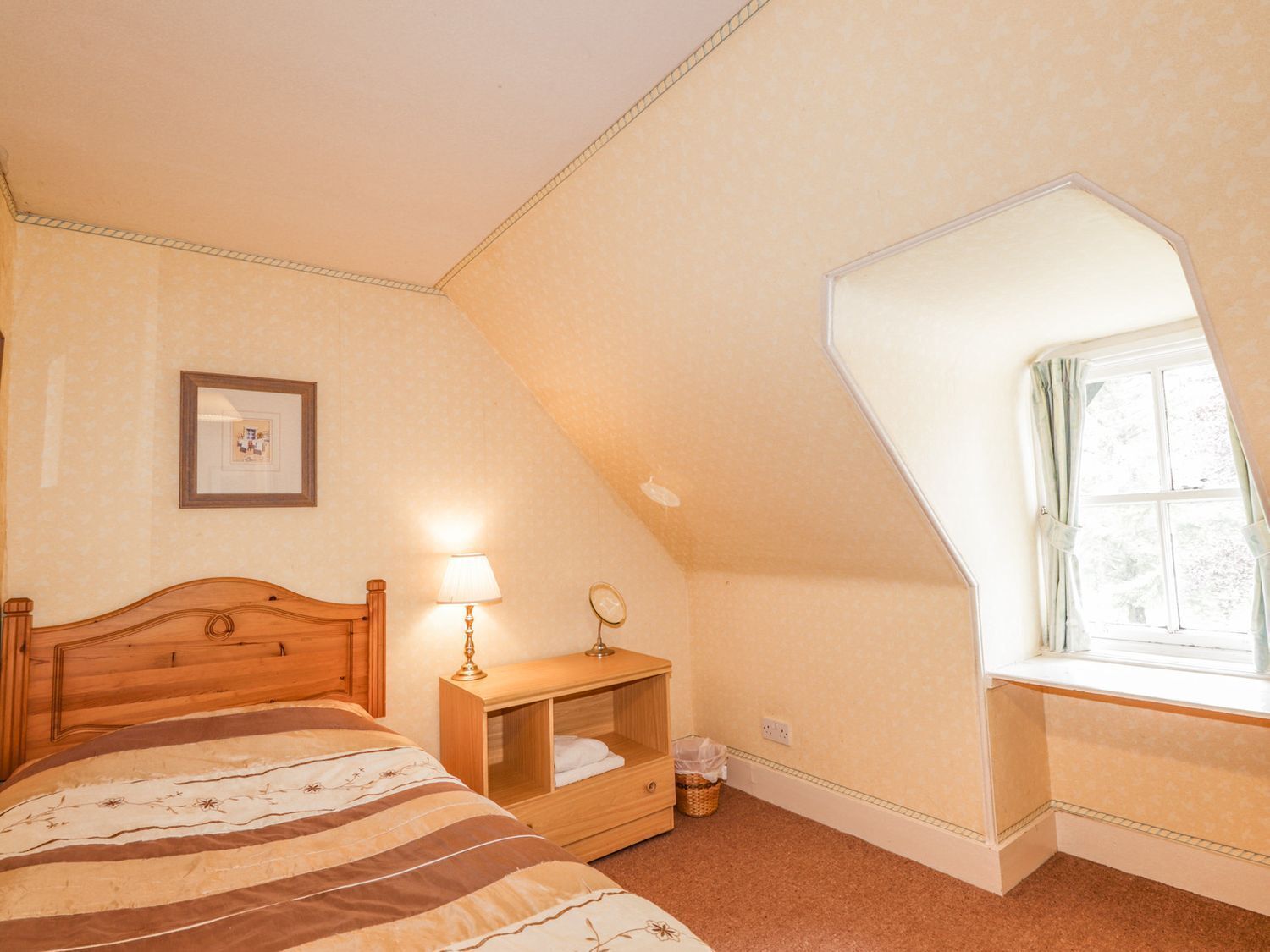 10 عدّة غرف نوم وبديكورات فريدة لكل غرفة وطراز فريد لكل وحدة