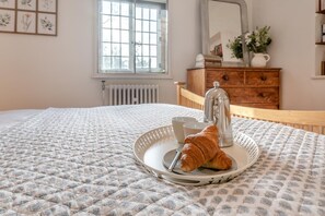 Wi-Fi gratuit, draps fournis