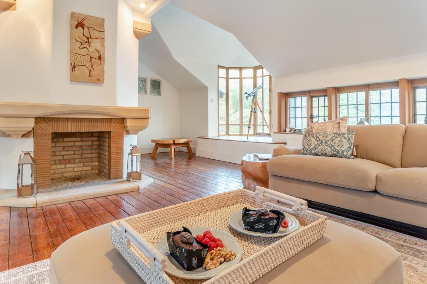 Télévision, cheminée