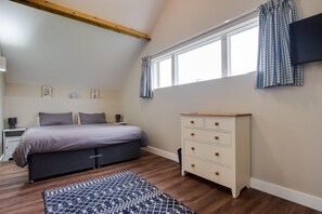 مكواة/لوح كي وواي فاي مجانًا وملاءات أسرّة