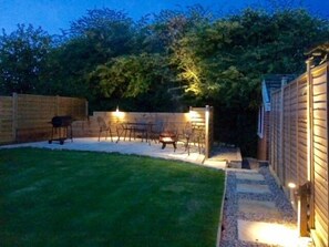 Outdoor dining - 5 Bed in Runswick (oc-wa326) (Runswick Bay)