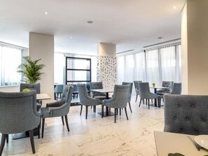 Reception hall - Zavos Aqua Park Club Apt by TrulyCyprus (Mouttagiaka)