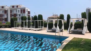 Een binnenzwembad, 2 buitenzwembaden