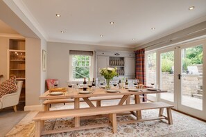 Dining - 5 Bed in Scalby (oc-sa871) (Scalby)