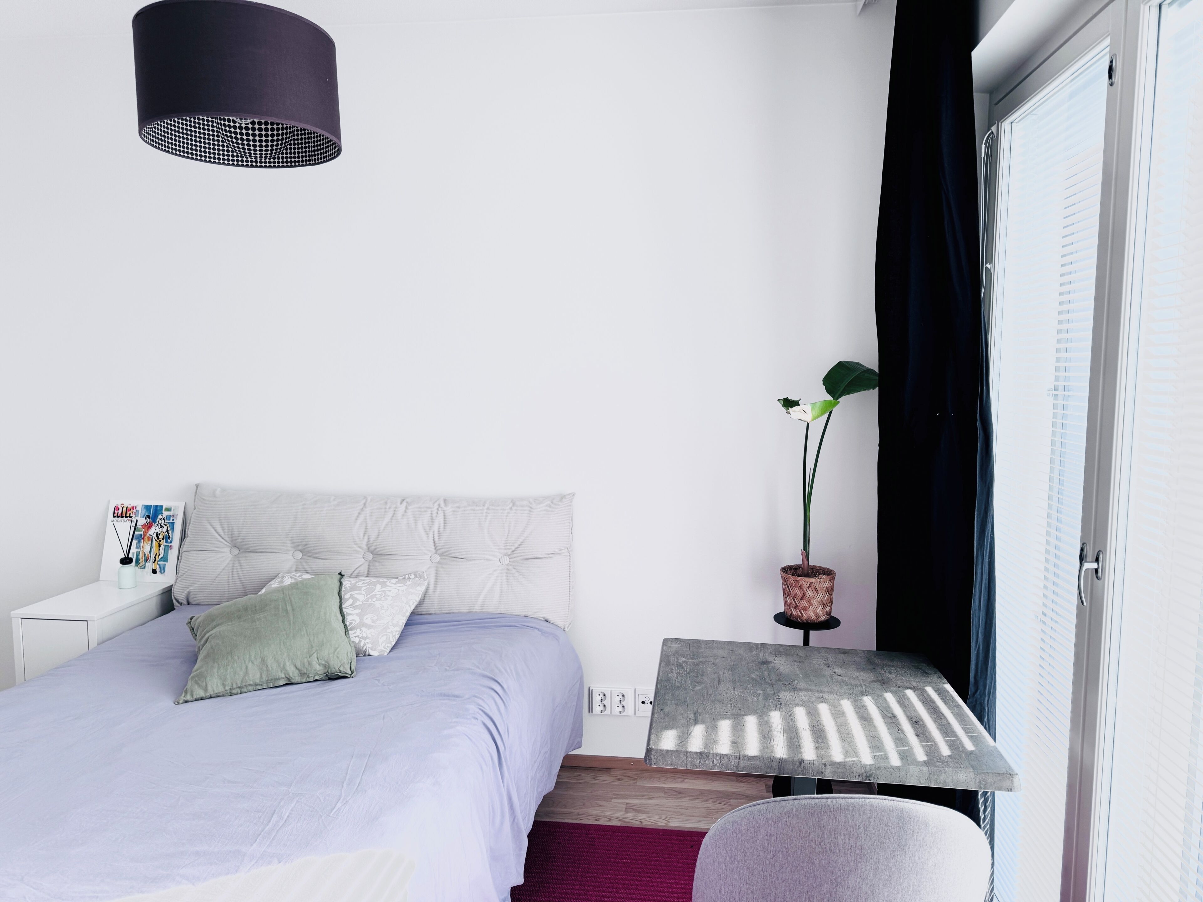 Internet, bed sheets