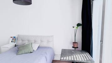 Internet, bed sheets