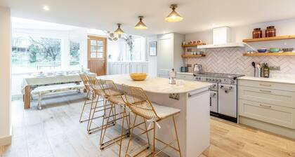 3 Bed in Newport (oc-p33956)