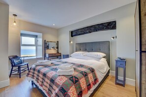 Iron/ironing board, travel cot, free WiFi, bed sheets - 2 Bed in Barmouth (oc-bow52) (Llanaber)