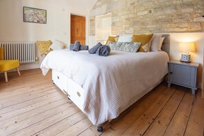 Iron/ironing board, free WiFi, bed sheets - 4 Bed in Osmington (oc-l34027) (Osmington)