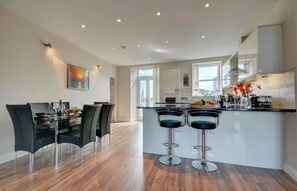 Dining - 2 Bed in Ilfracombe (oc-sunviw) (Ilfracombe)