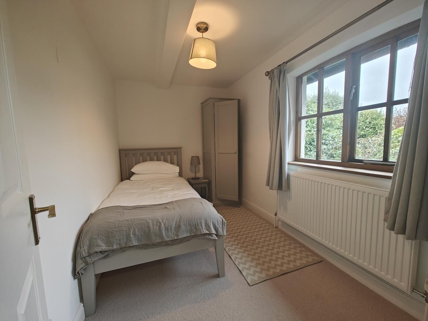 Bügeleisen/Bügelbrett, kostenloses WLAN, Bettwäsche