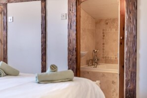 Hair dryer, towels - 2 Bed in Sheringham (oc-2310) (Sheringham)