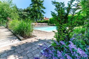 Pool - 5 Bed in Walberswick (oc-troy) (Walberswick)