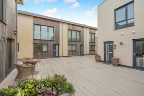 Terrace/patio - 2 Bed in Harlyn Bay (oc-c34365) (Harlyn Bay)