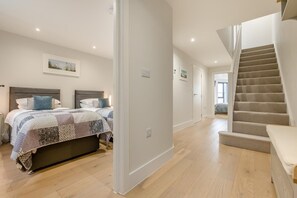 Bügeleisen/Bügelbrett, kostenloses WLAN, Bettwäsche