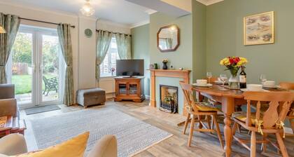 3 Bed in Theberton (oc-1pcs)