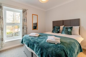 3 bedrooms, iron/ironing board, travel crib, WiFi (free) - 3 Bed in Theberton (oc-1pcs) (Theberton)