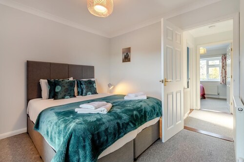 3 Bed in Theberton (oc-1pcs)