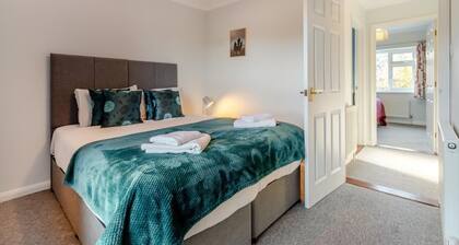 3 Bed in Theberton (oc-1pcs)