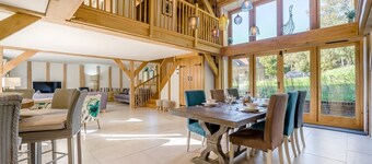 2 Bed in Holmbury St. Mary (oc-midfb)