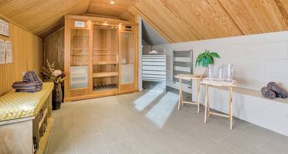 2 Bed in Holmbury St. Mary (oc-midfb)