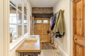 Interior - 3 Bed in Trellech (oc-j34206) (Trelleck)