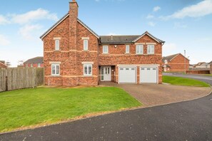 Exterior - 4 Bed in Beadnell (oc-s34202) (Beadnell)