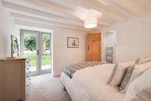 Iron/ironing board, travel crib, free WiFi, bed sheets - 4 Bed in Buxton (oc-dcoldd) (Hartington)
