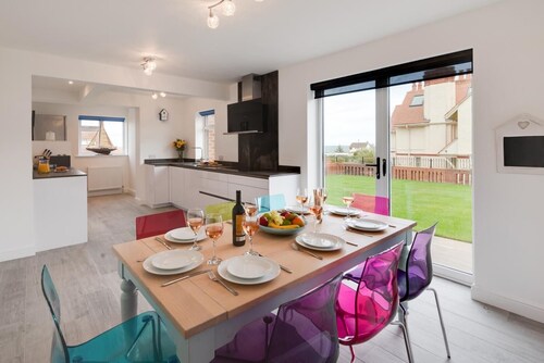 4 Bed in Sandsend (oc-wa330)