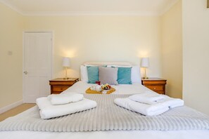 Iron/ironing board, travel cot, free WiFi, bed sheets - 2 Bed in Walmer (oc-ek801) (Deal)