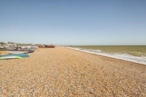 Beach - 2 Bed in Walmer (oc-ek801) (Deal)