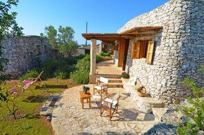 Terrace/patio - Villa 'Casa Vite 1' with Sea View, Wi-Fi and Air Conditioning (Patu')