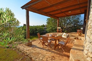 Outdoor dining - Villa 'Casa Vite 2' with Sea View, Wi-Fi and Air Conditioning (Patu')