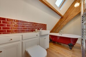 Hair dryer, towels - 3 Bed in Newton (oc-hh1234) (Newton)