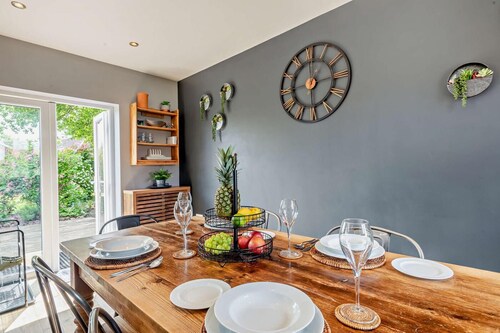 3 Bed in Holt (oc-2342)