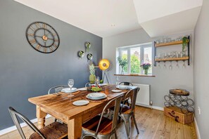 Dining - 3 Bed in Holt (oc-2342) (Holt)
