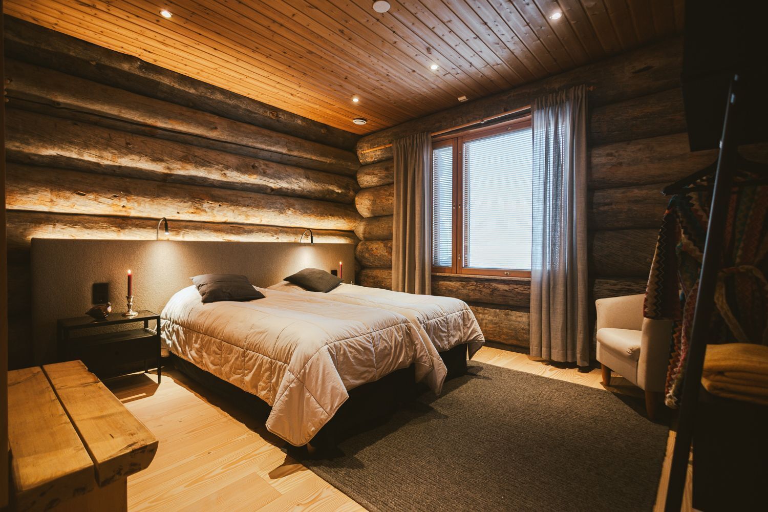 Iron/ironing board, internet, bed sheets