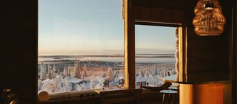 Pine Lodge - Eight Bedroom Villa, Sleeps 14