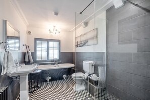 Hair dryer, towels - 8 Bed in Bacton (oc-2383) (Bacton)