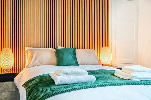 4 Bed townhouse Swansea city centre