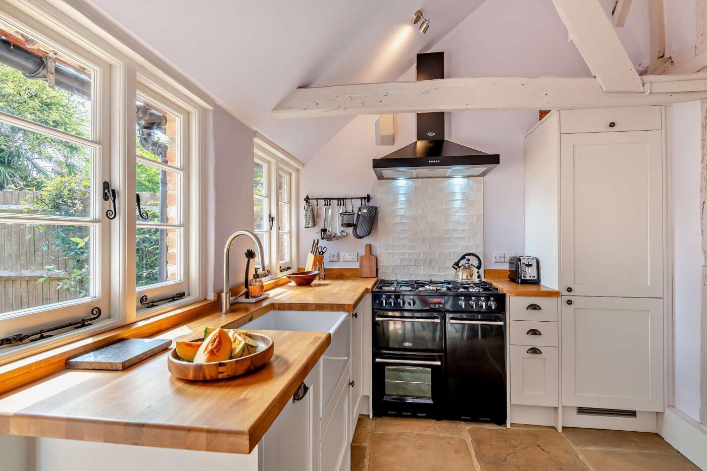 ميكروويف، فرن، غسالة أطباق، مستلزمات طهي/أطباق/أوعية