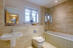 Towels - 4 Bed in Holt (oc-y27156) (Weybourne)