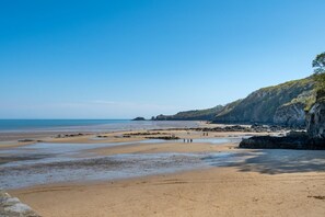 Beach - 4 Bed in Saundersfoot (oc-pw9285) (Saundersfoot)