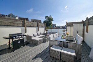 Outdoor dining - 4 Bed in Saundersfoot (oc-pw9285) (Saundersfoot)
